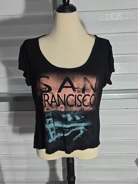 IFSE Black Scoop Neck San Francisco Tee with Coral and Teal Print Size XL